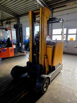 Carretilla retráctil 2005  Jungheinrich ETV C16 (1)