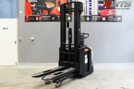 Stackers Stand-on 2017  BT SPE140L | 1,4 TON staplare (3)