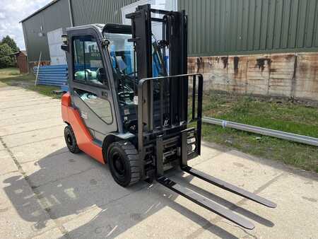 Propane Forklifts 2017  Toyota 02-FGF25 (1)