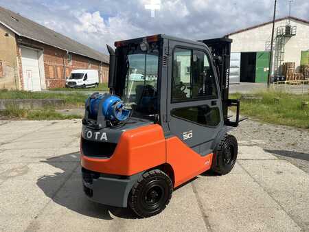 LPG Forklifts 2017  Toyota 02-8FGF30 (4)