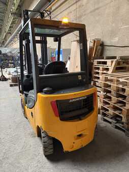 Carretilla elevadora diésel 2014  Jungheinrich DFG 320s (3)