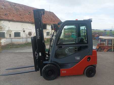 Wózki widłowe diesel 2016  Toyota 02-8FDF15 (1)