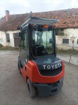 Wózki widłowe diesel 2019  Toyota 06-FD25F (4)