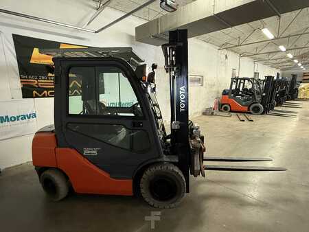 Empilhador diesel 2019  Toyota 06-8FD25F (3)