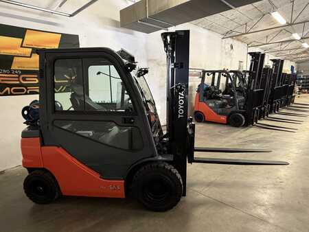 Nestekaasutrukki 2020  Toyota 02-8FGF20 (5)