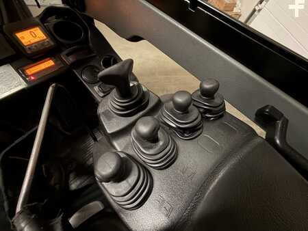 Diesel truck 2020  Toyota 52-8FDF20 (7)