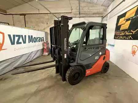 Gas gaffeltruck 2018  Toyota 02-8FGF20 (1)