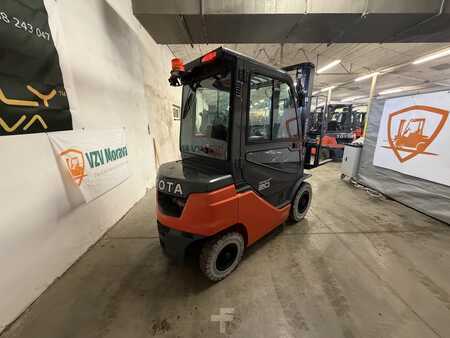 Diesel gaffeltruck 2021  Toyota 56-8FD20F (4)