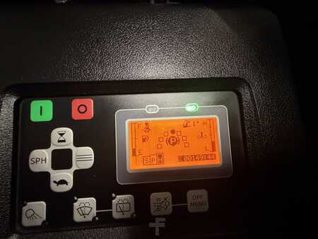 Diesel gaffeltruck 2021  Toyota 56-8FD20F (9)