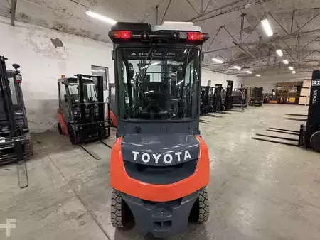 Dízel targoncák 2020  Toyota 52-8FDF20 (5)
