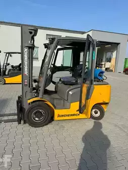 Gasoltruck 2015  Jungheinrich TFG 425 (1)