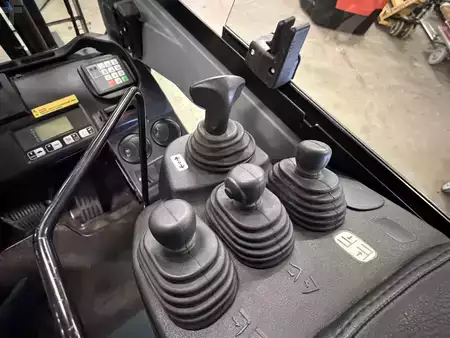 Dízel targoncák 2022  Toyota 52-8FDF20 (8)