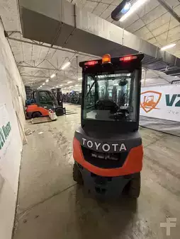 Dieselový VZV 2021  Toyota 56-8FD20F (5)