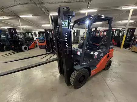 Dieselový VZV 2022  Toyota 56-8FD25F (1)