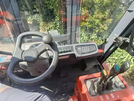 4-wiel elektrische heftrucks 2002  BT CBE 5.0 AC (7)