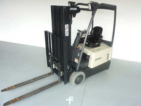 Eléctrico - 3 rodas 2015  Crown SCT 6020-1.6 (5)