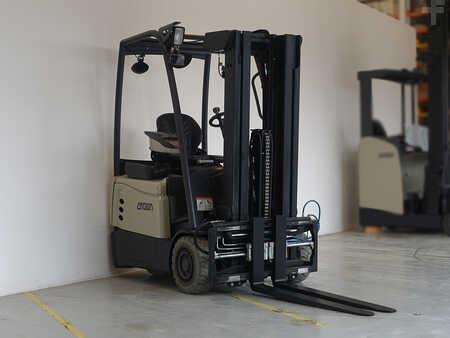 Eléctrico - 3 rodas 2015 Crown SCT 6020-1.6 (1)