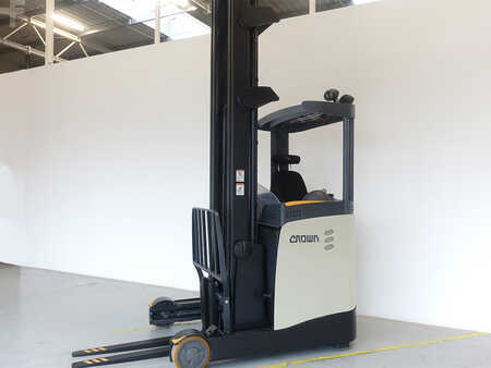 Stacker com assento 2016 Crown ESR5240-1.4 (3)