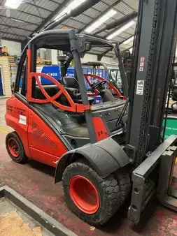 Carretilla elevadora diésel 2010  Linde h50d-01 (4)