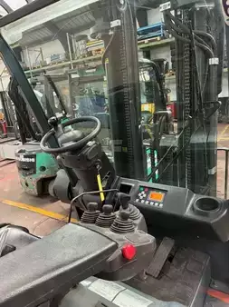 Elektryczne 4-kołowe 2014  Toyota 8FBMT35 (6)