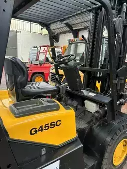 Empilhador a gás 2002  Daewoo G45SC (3)