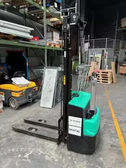 Pallestabler 2021  Mitsubishi SBP12N2 (2)