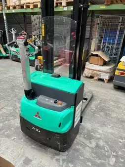 Pallestabler 2021  Mitsubishi SBP12N2 (3)