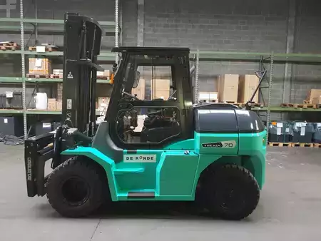 Dízel targoncák 2023  Mitsubishi FD70N3 (2)