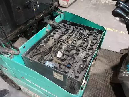 Chariots électriques à 4 roues 2018  Mitsubishi  FB16CPN (3)
