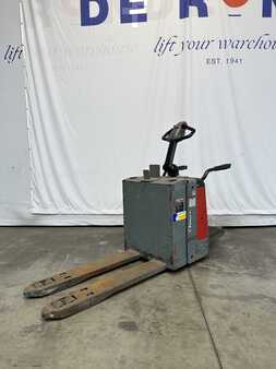 Electric Pallet Trucks - Climax P20P (2)