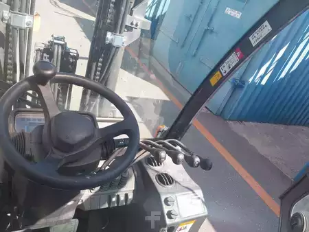 Carretilla elevadora diésel 2020  Mitsubishi FD30N (2)