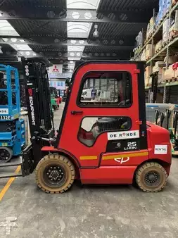 Electric - 4 wheels 2022  EP Equipment EFL252-Base (1)