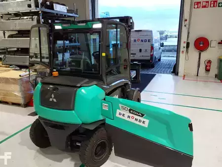 El Truck - 4-hjul 2021  Mitsubishi FB50CN (2)