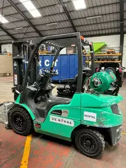LPG heftrucks 2022  Mitsubishi FG25N (2)
