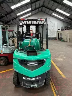 LPG heftrucks 2022  Mitsubishi FG25N (3)