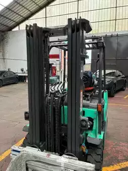 Gas truck 2022 Mitsubishi FG25N (7)