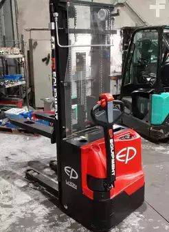 Ruční vysokozdvižný vozík 2024  EP Equipment WSA161-T4800 (1)