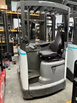 Carretilla retráctil 2015  Unicarriers UMS 160 (1)