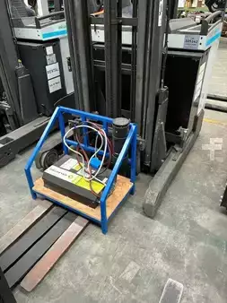 Carretilla retráctil 2015  Unicarriers UMS 160 (4)