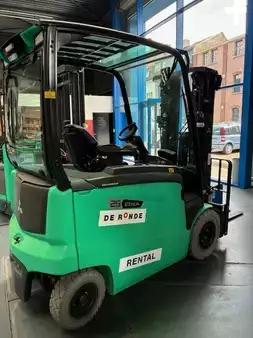 Eléctrica de 4 ruedas 2025  Mitsubishi FB25ACN-SP (2)