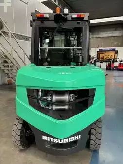 Wózki widłowe diesel 2025 Mitsubishi FD50CN3 (4)