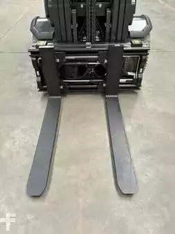 Elektro 4 Rad 2026  Mitsubishi FB50N (3)