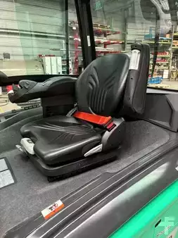 Eléctrico - 4 rodas 2026 Mitsubishi FB50N (6)