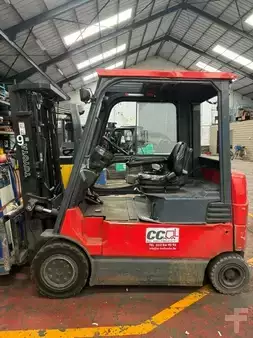 Elektro čtyřkolový VZV 2004  Toyota 7FBMF30 (1)