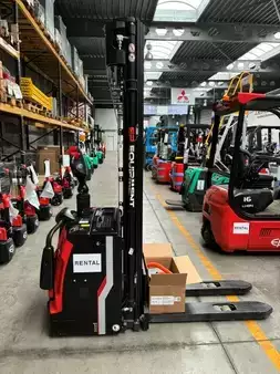 VZV s plošinou pro řidiče 2026  EP Equipment RSL 16 Pro (1)