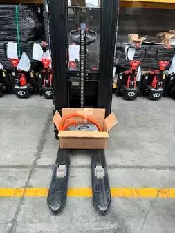 VZV s plošinou pro řidiče 2026  EP Equipment RSL 16 Pro (3)