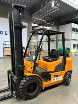 Treibgasstapler 2012  Hyundai 30L-7A (2)