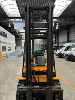 Treibgasstapler 2012  Hyundai 30L-7A (4)