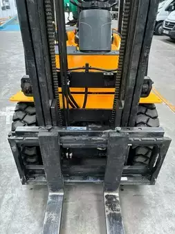 Treibgasstapler 2012  Hyundai 30L-7A (5)