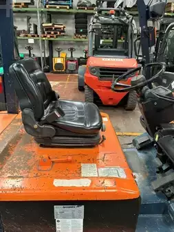 Elektromos 4 kerekű 1992  Toyota 9FBM25 (6)